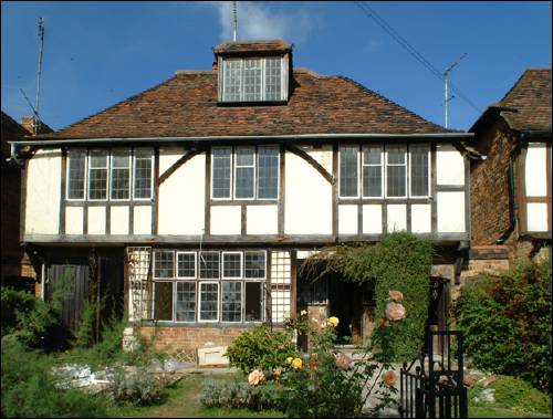 37 Vivian Way